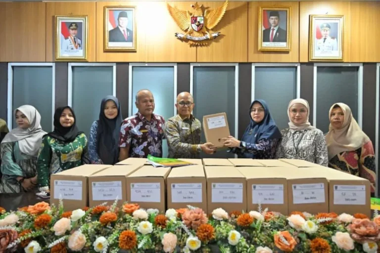 Biro Adpim Serahkan 55 Box Arsip Inaktif ke Biro Umum, Pemprov Sumbar Perkuat Tata Kelola Kearsipan